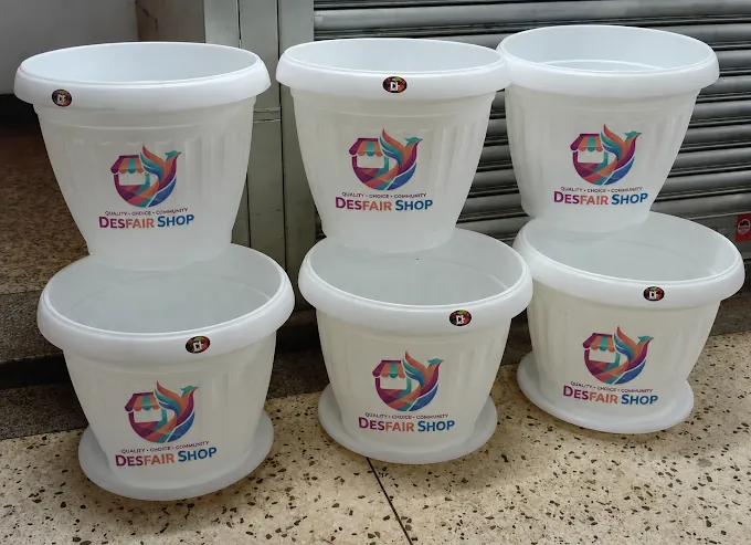 Six white plastic buckets with open tops and Desfair Shop logos, arranged in two rows